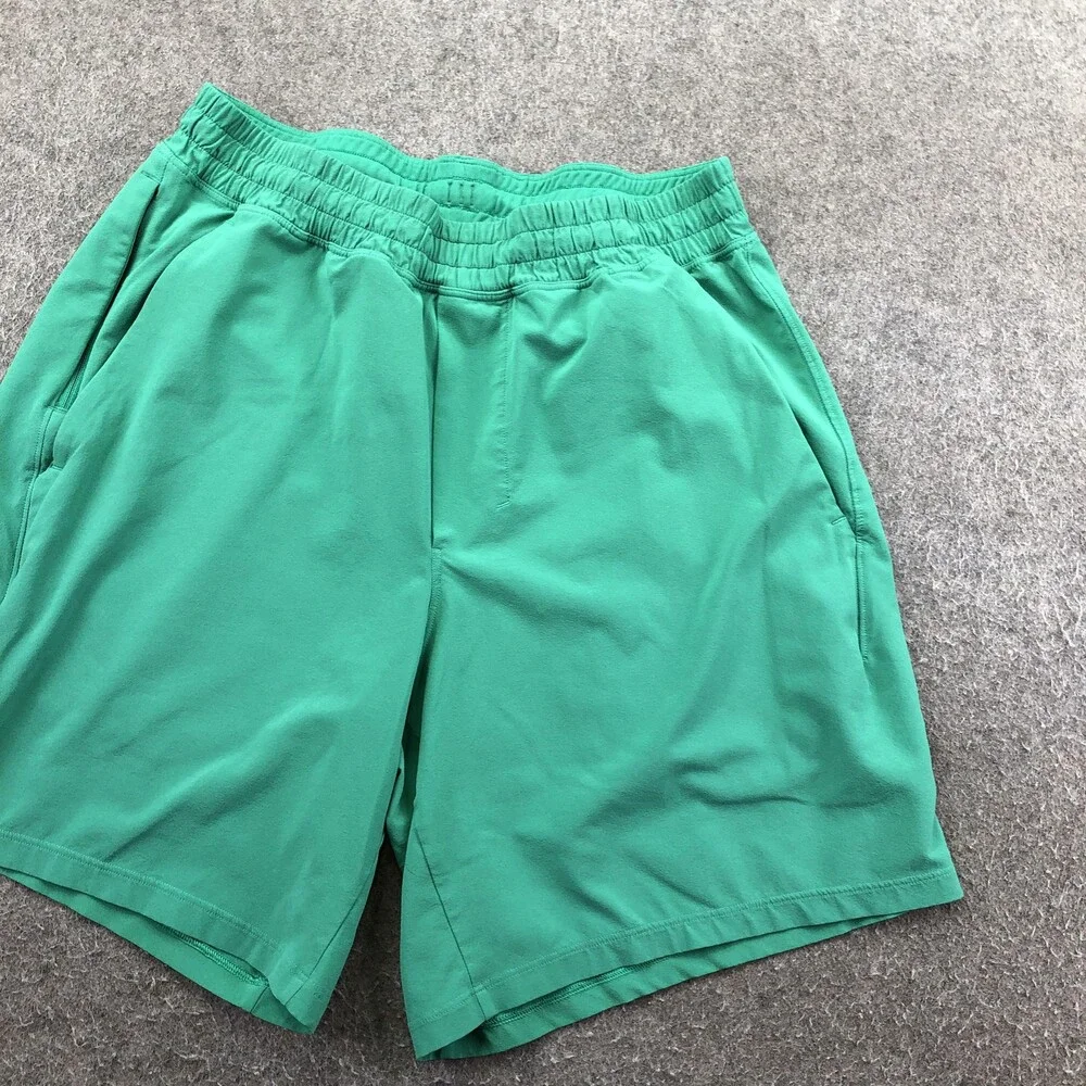 Lululemon Shorts Mens Small Green Microfiber 9 Inch Running Gym Pockets